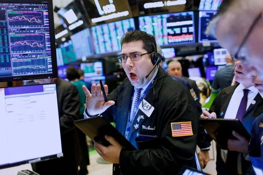 World stock markets collapse: Nikkei at record lows