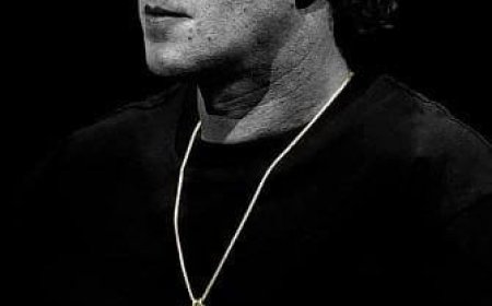 Mark Zuckerberg calls himself a libertarian and refuses to cooperate with the Biden administration