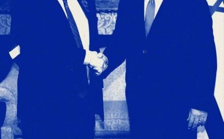 Netanyahu left a listening device in Boris Johnson's toilet