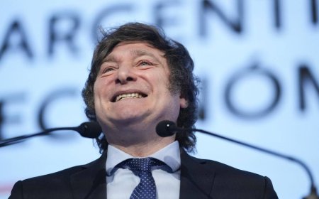 The President of Argentina dismissed the Foreign Minister after voting for the lifting of the embargo on Cuba