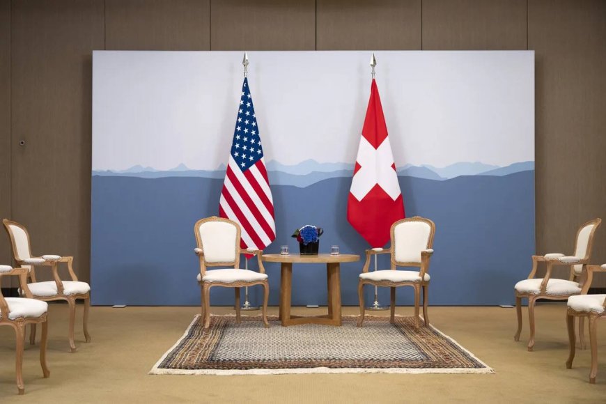 The United States has imposed sanctions against Swiss lawyers for helping Russian assets