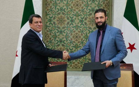 "Хайят Тахрир аш-Шам" жетекшісі мен курдтер біріктірілген Сирия туралы келісімге қол қойды!