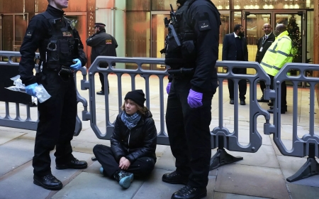 Грету Тунберг задержали в Лондоне по делу о поддержке запрещённой группы