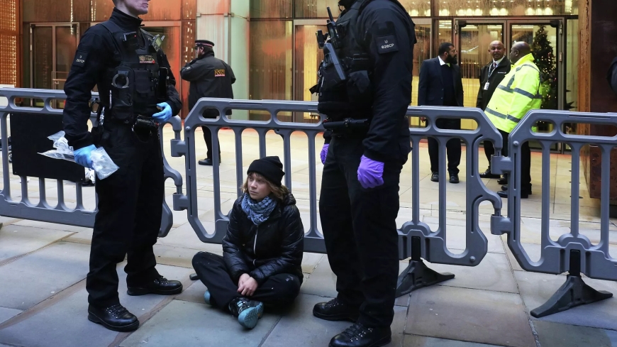 Greta Thunberg Detained in London in Case Involving Support for a Banned Group