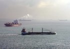 ЕС вводит полный запрет на морские услуги для российской нефти.