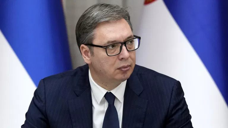 Вице-премьер Сербии предупреждает о возможной угрозе покушения на президента Вучича