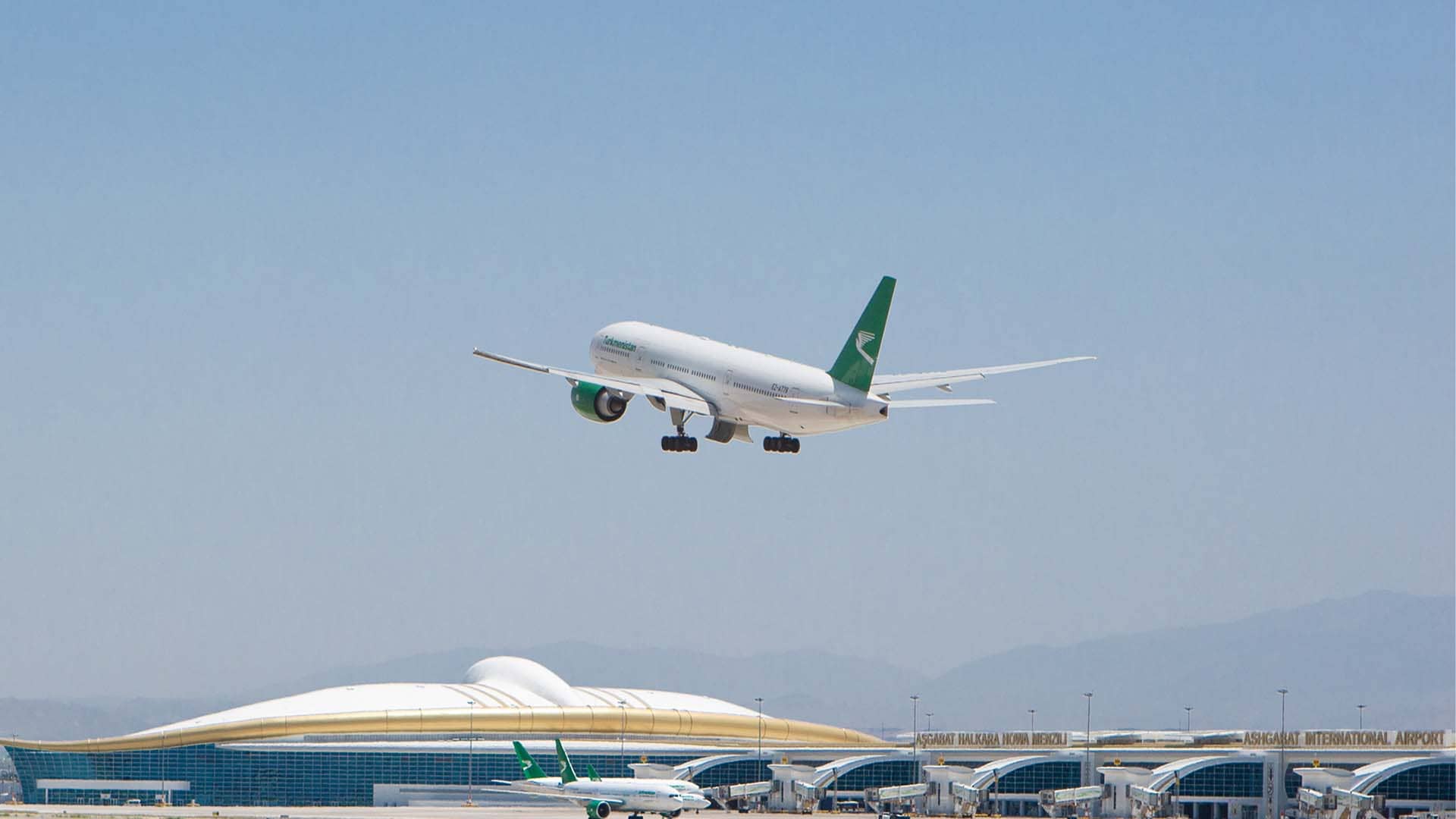 Turkmenistan Airlines Suspends Flights to Moscow for a Month