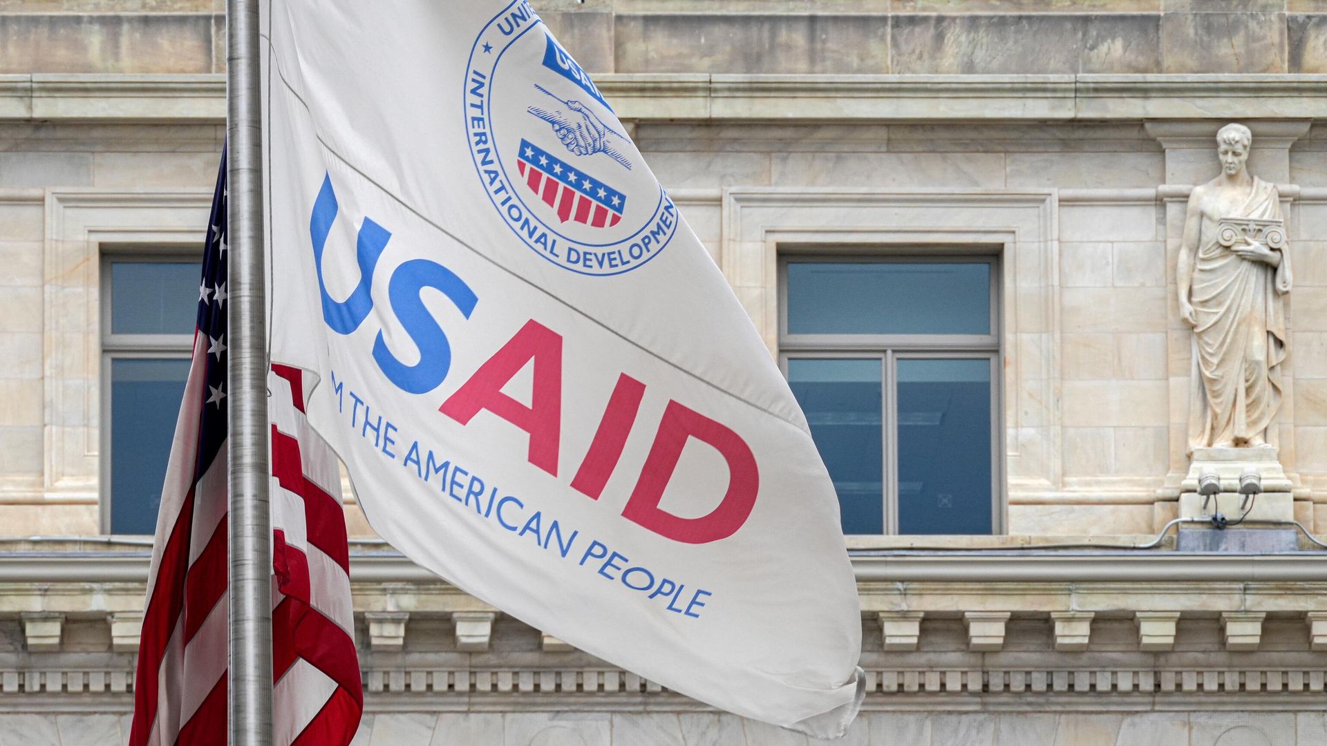 Гранттар аяқталды ма? USAID Қазақстаннан кетеді – Трамптың шешімі