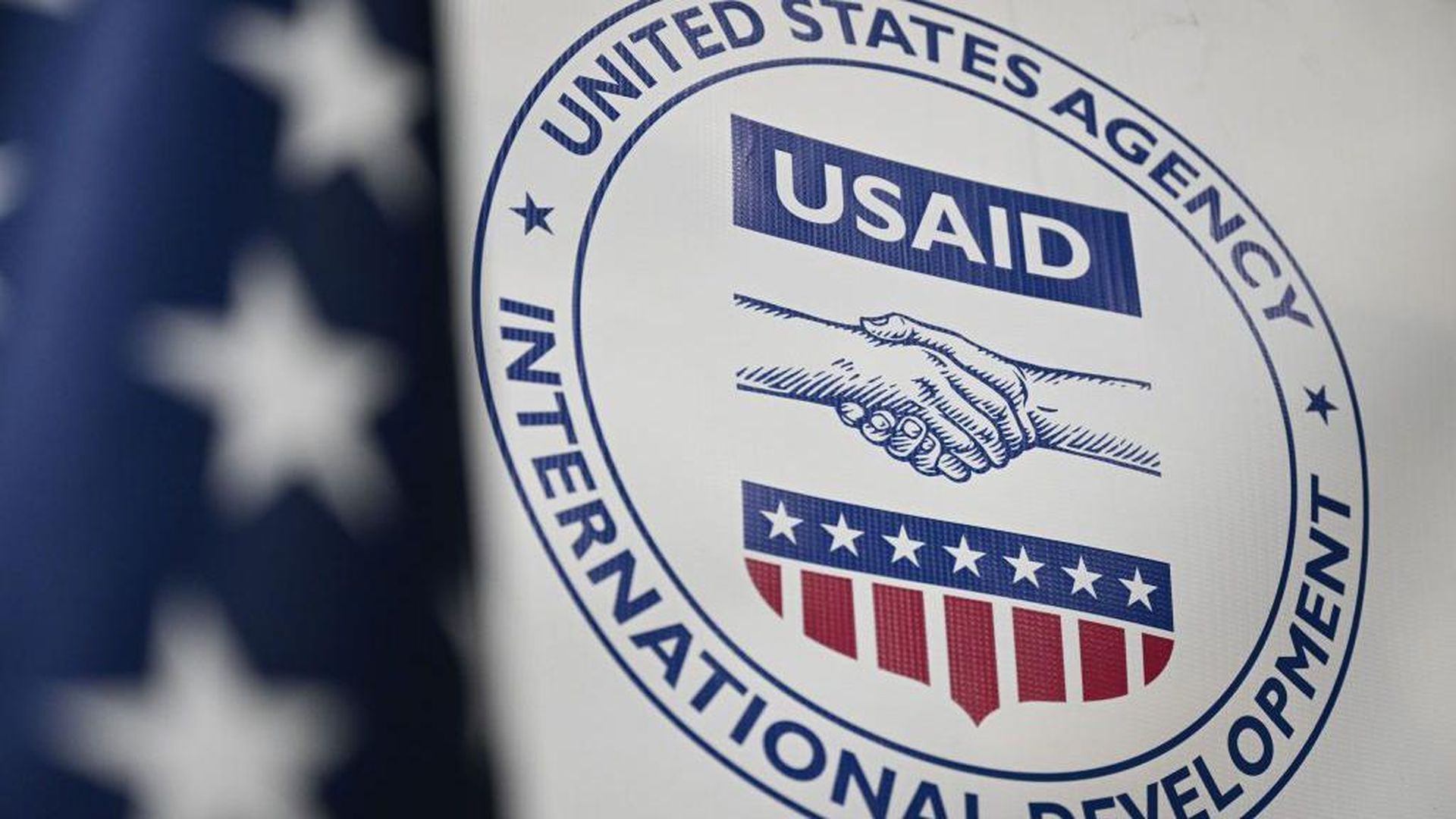 Илон Маск: USAID COVID-19-ды қоса алғанда, биологиялық қаруды қаржыландырды