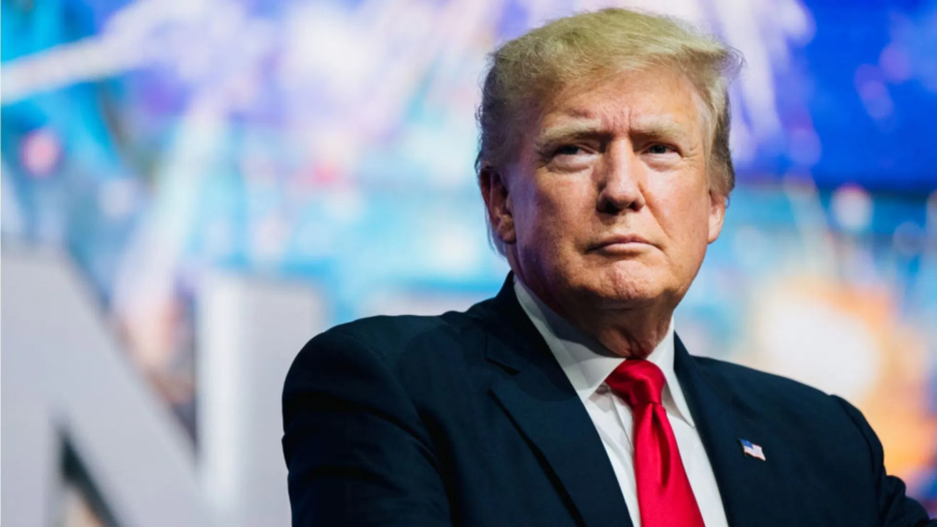 Торговая война выходит на новый уровень: Трамп вводит пошлины против ЕС