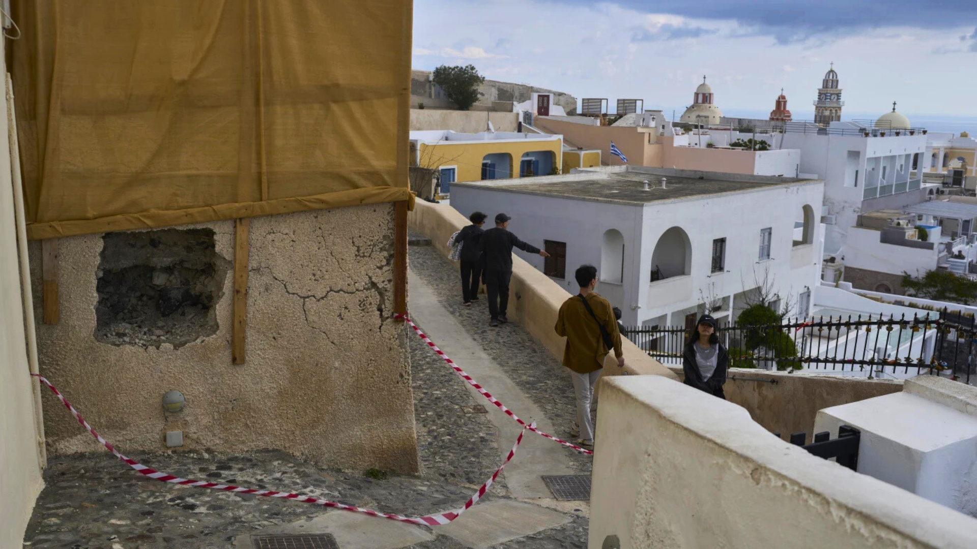 Greece Braces for a Stronger Earthquake After Days of Tremors