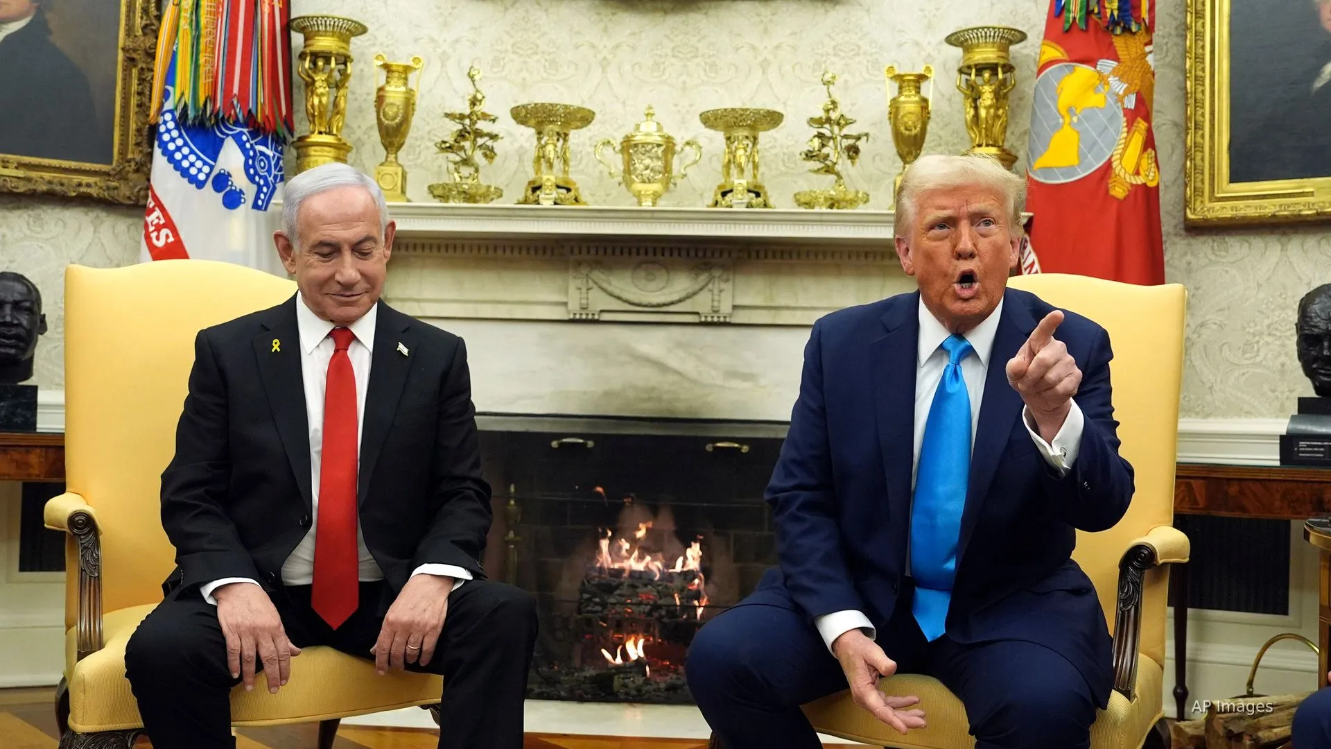 Netanyahu Gives Trump a Pager to Commemorate Victory Over Hezbollah