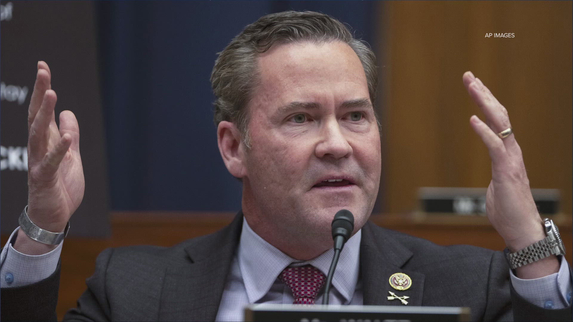 U.S. President’s Advisor: Pentagon Budget Could Be Cut by $800 Billion Due to Inefficiency