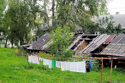 Российскую семью 10 лет не могли переселить из ветхого жилья