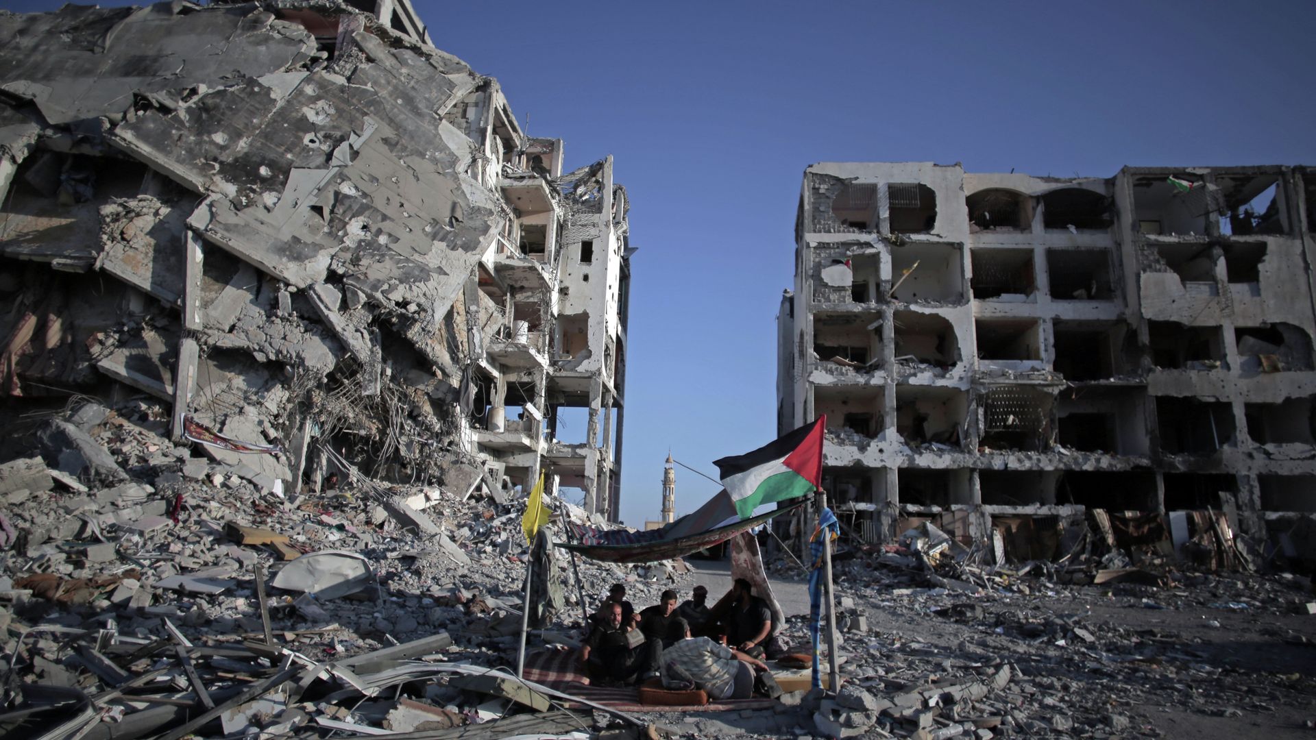 Israeli Forces Use 50mm Ammunition to Destroy Buildings in Gaza