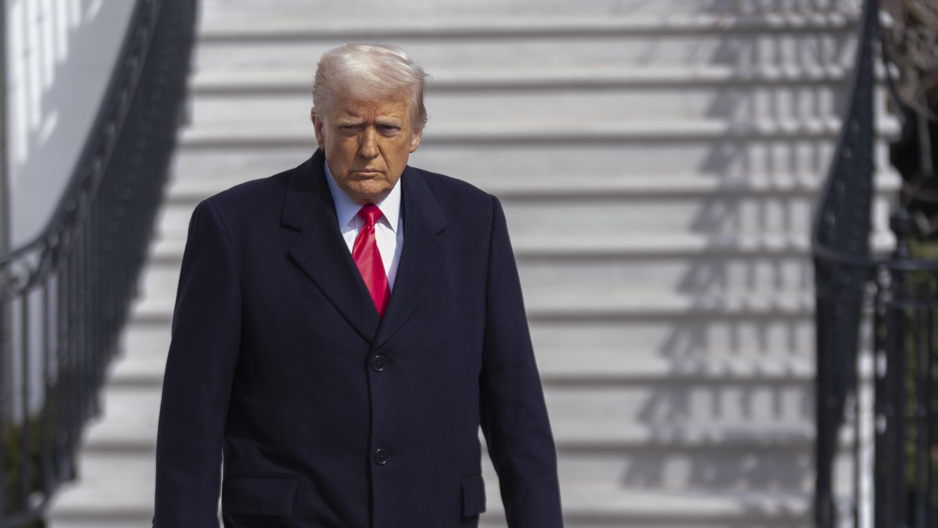 Трамп зажег антимигрантский пожар: рекордный всплеск ненависти к азиатским сообществам в США