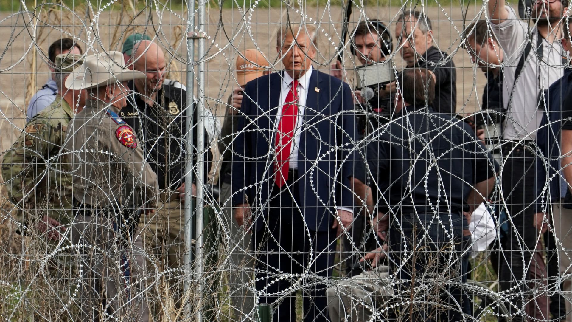 Trump Targets Children: New Measures Against Migrants