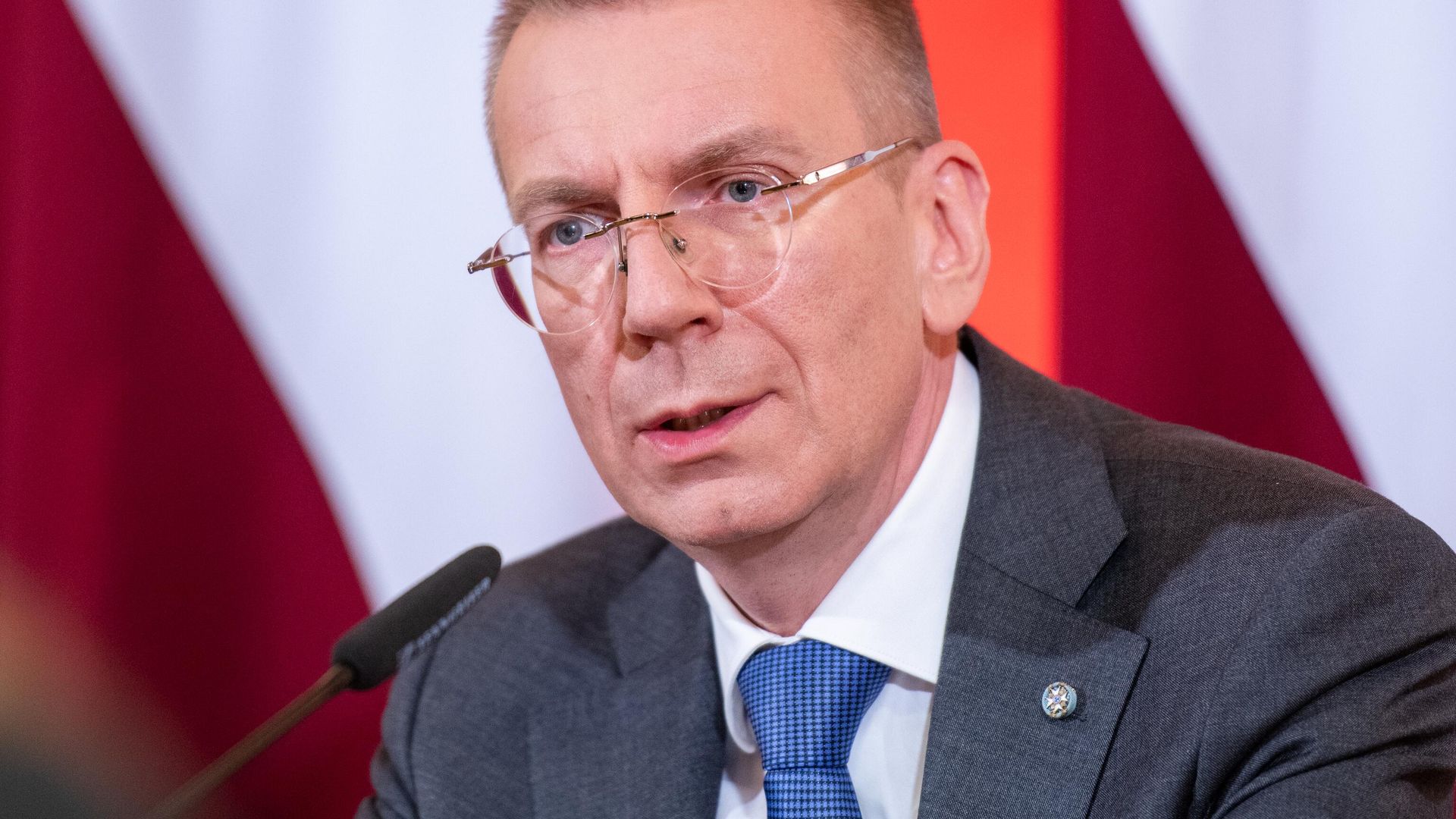 Латвия президенті ЕС-ті жалпы әскери қызметті қайта енгізуге шақырды