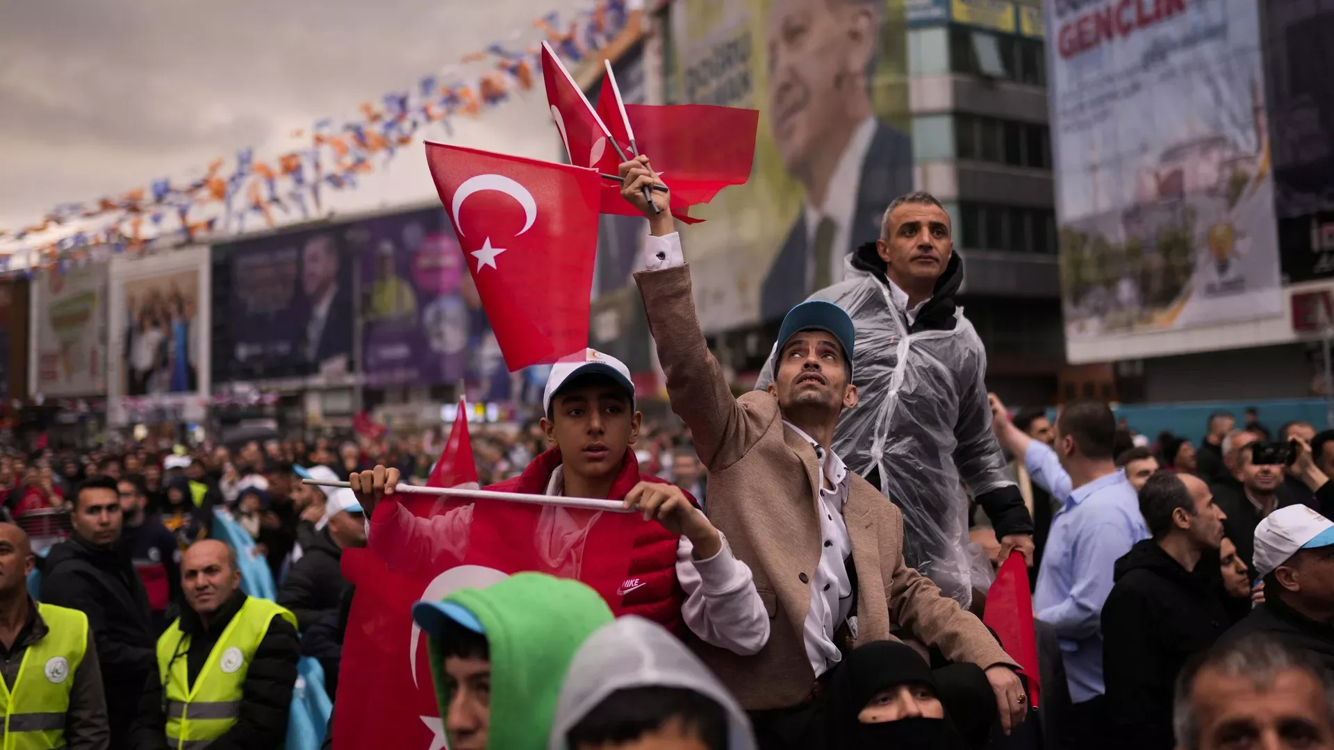 Riots Erupt in Turkey After Istanbul Mayor’s Arrest