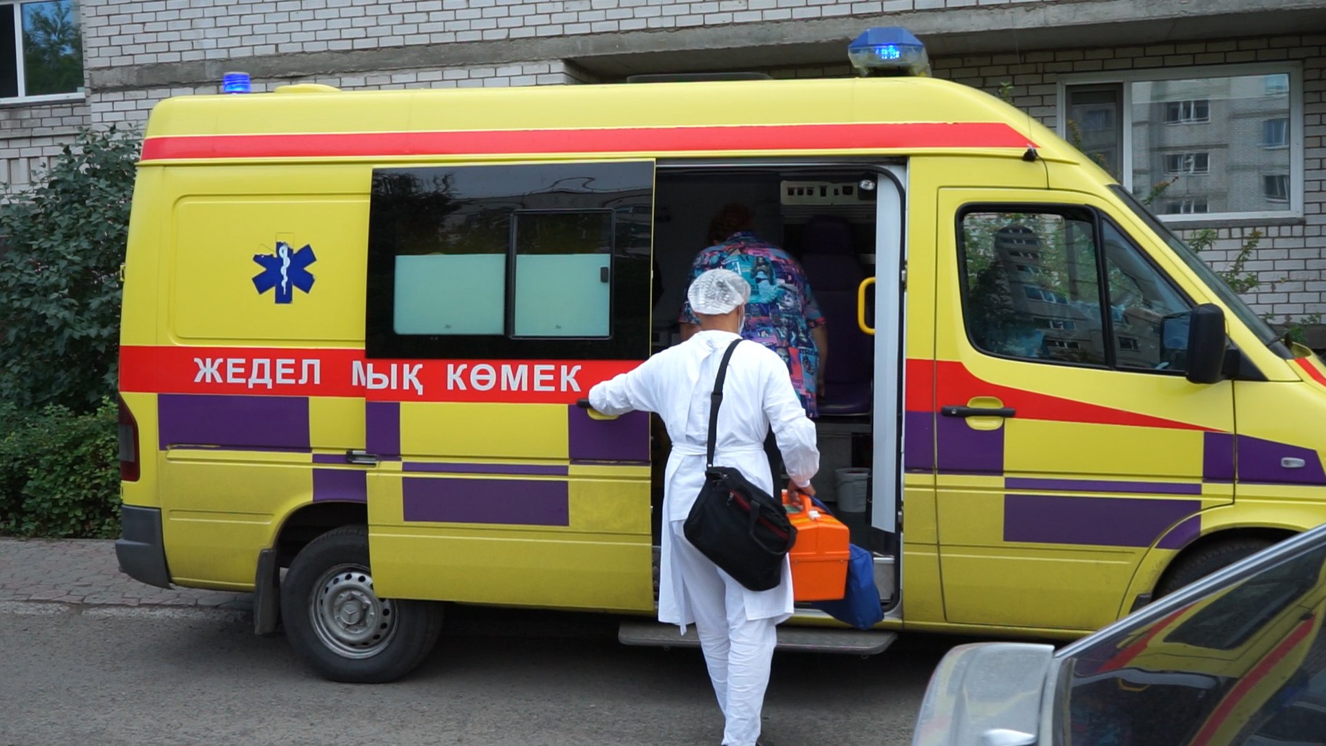 Скорая помощь перестанет выезжать на несрочные вызовы круглосуточно