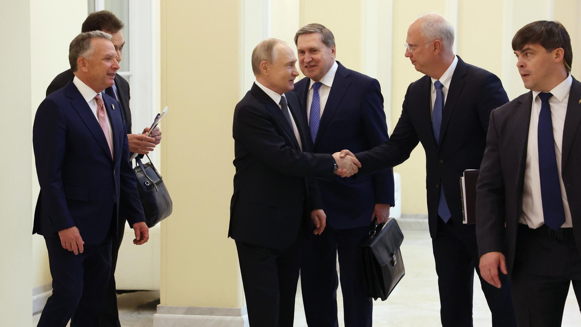 Before meeting Putin, Whitkoff visited a synagogue and a cathedral in St. Petersburg