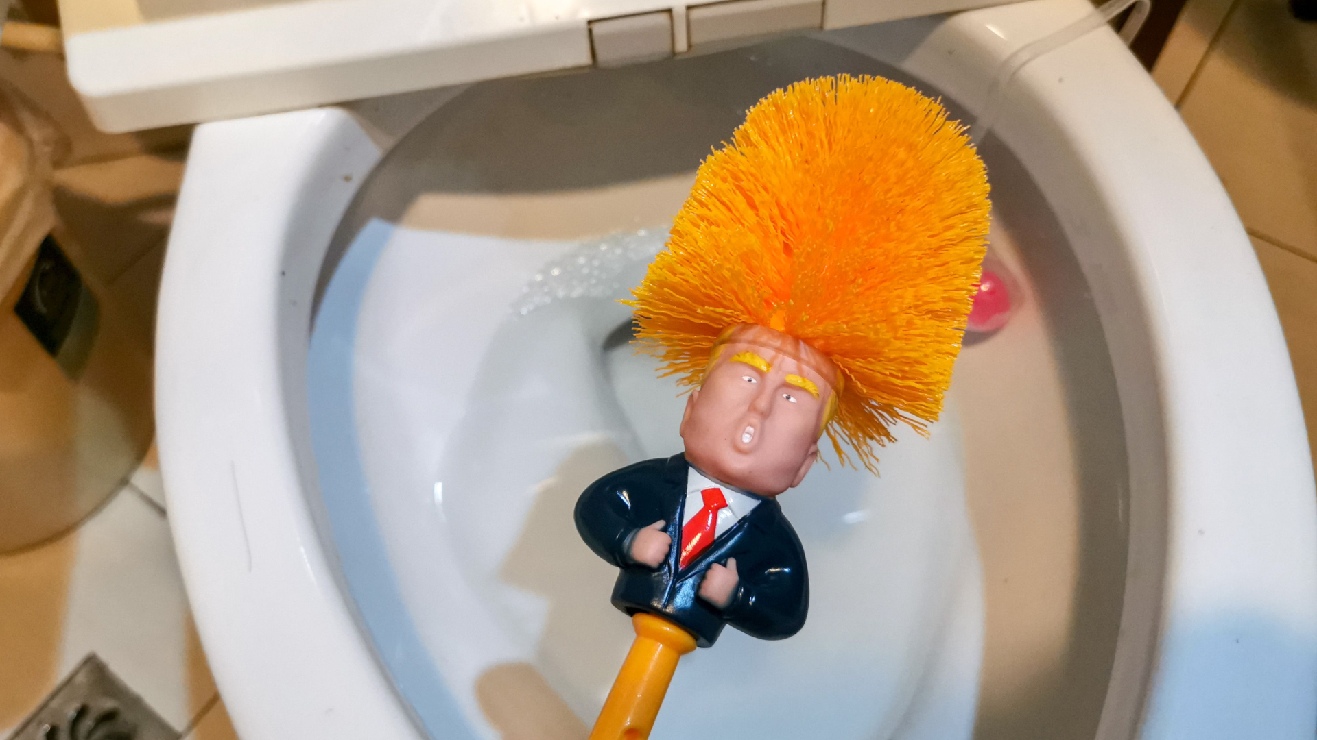 In China, Trump-Shaped Toilet Brushes Become a Symbol of Protest Against Tariffs