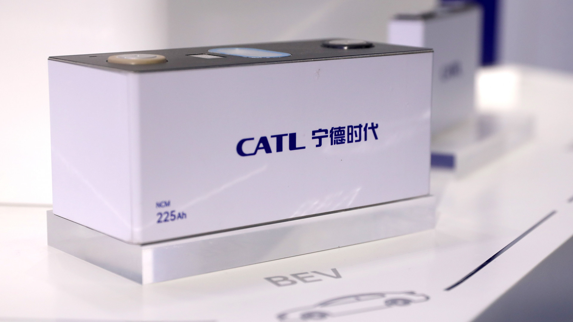 CATL әлемдегі ең жылдам зарядталатын аккумуляторды таныстырды