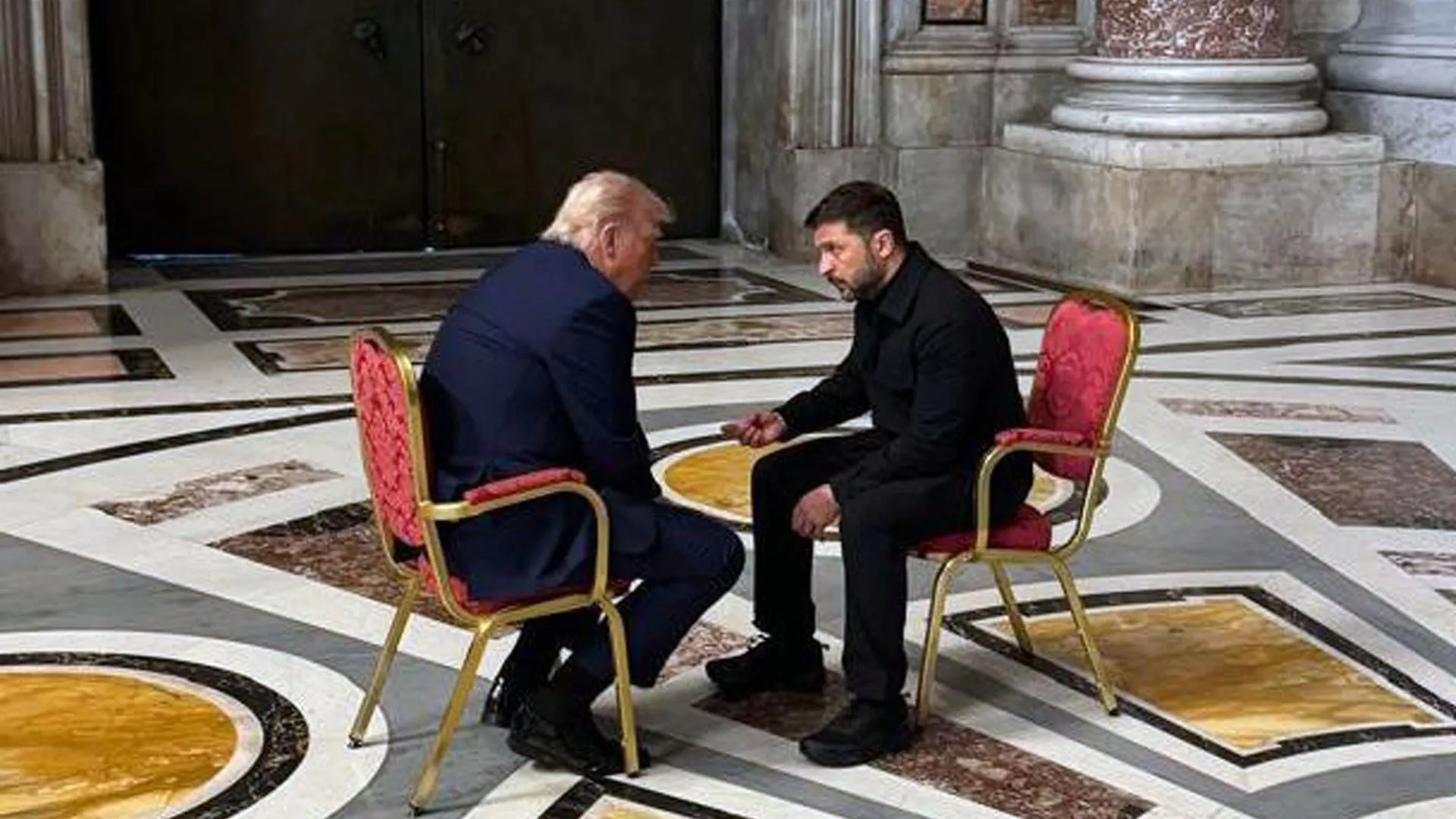 Vatican Alters Protocol, Placing Zelensky in Front Row