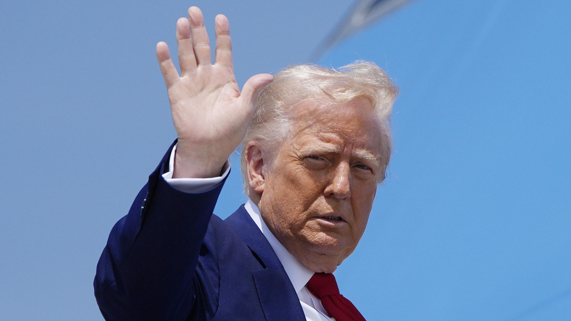 Трамп пообещал крупнейшие налоговые льготы в истории США