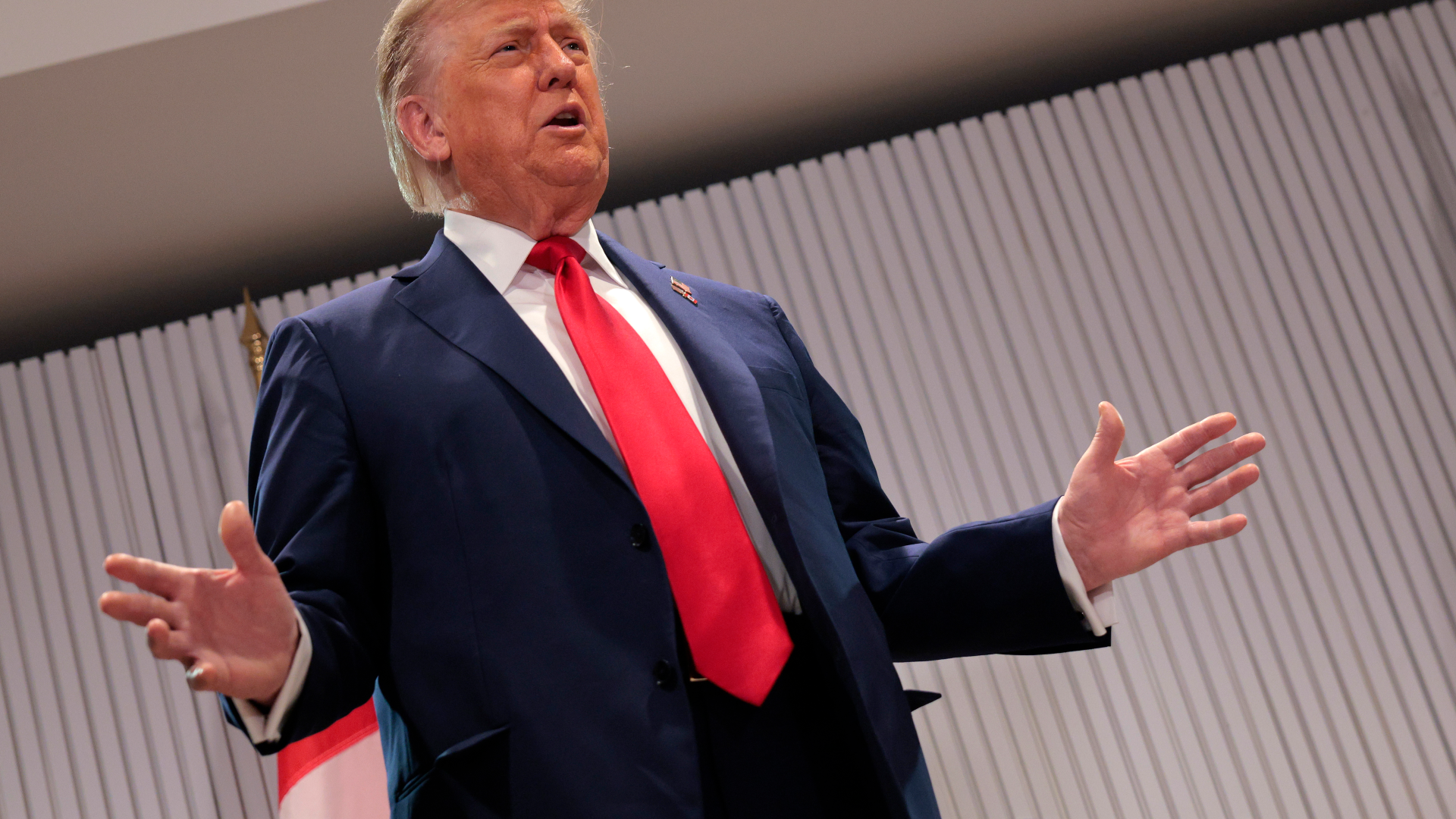 Трамп завершил визит в Канаду на фоне обострения вокруг Ирана