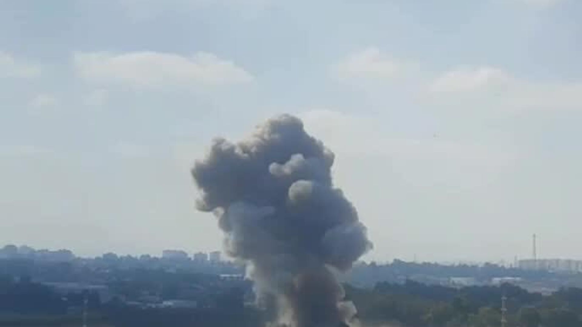 Iran Strikes Israel: Missiles Hit Tel Aviv and Be'er Sheva Hospital