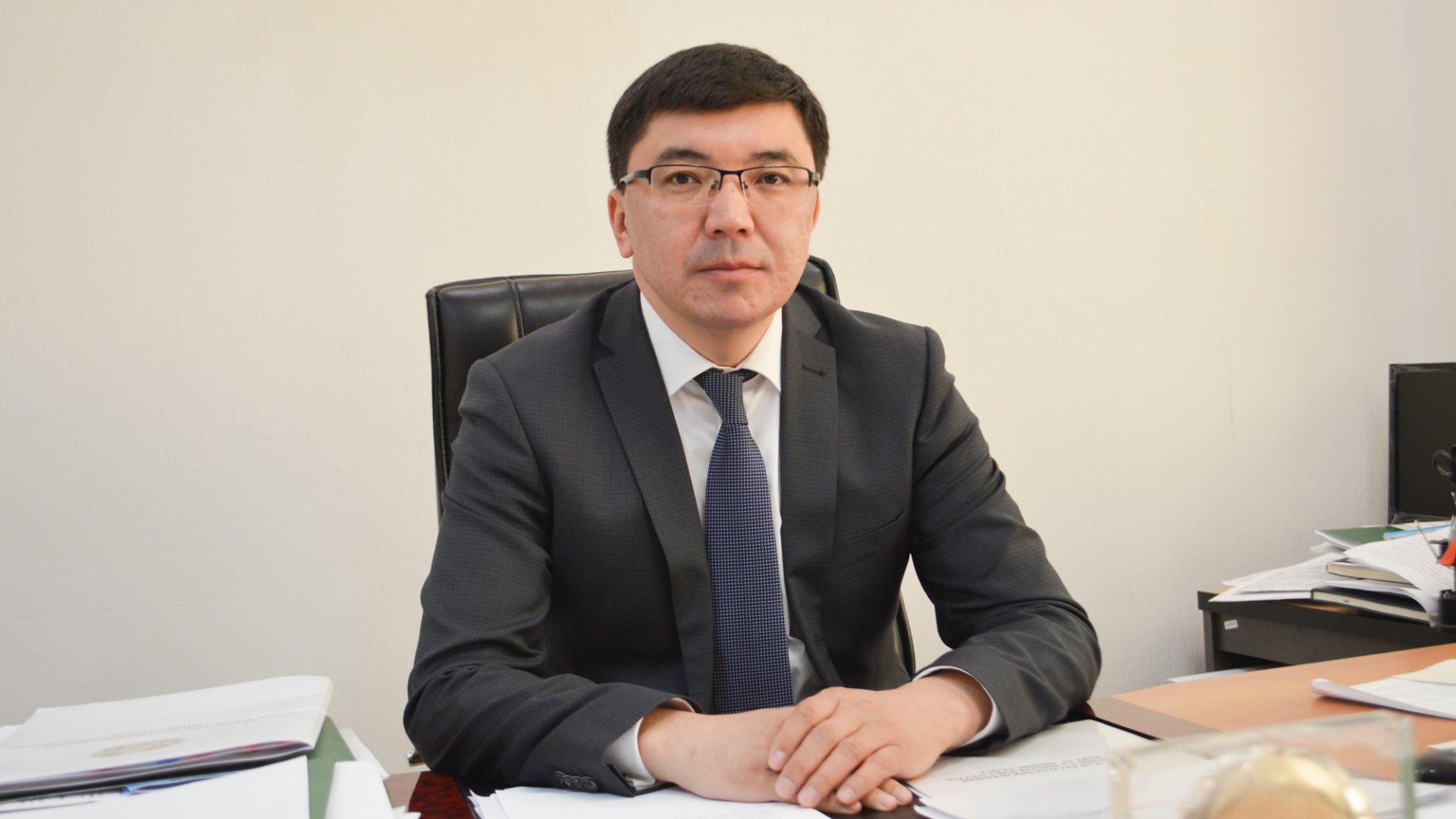 Алматыда экс-вице-министрлер пара алу ісі бойынша ұсталды