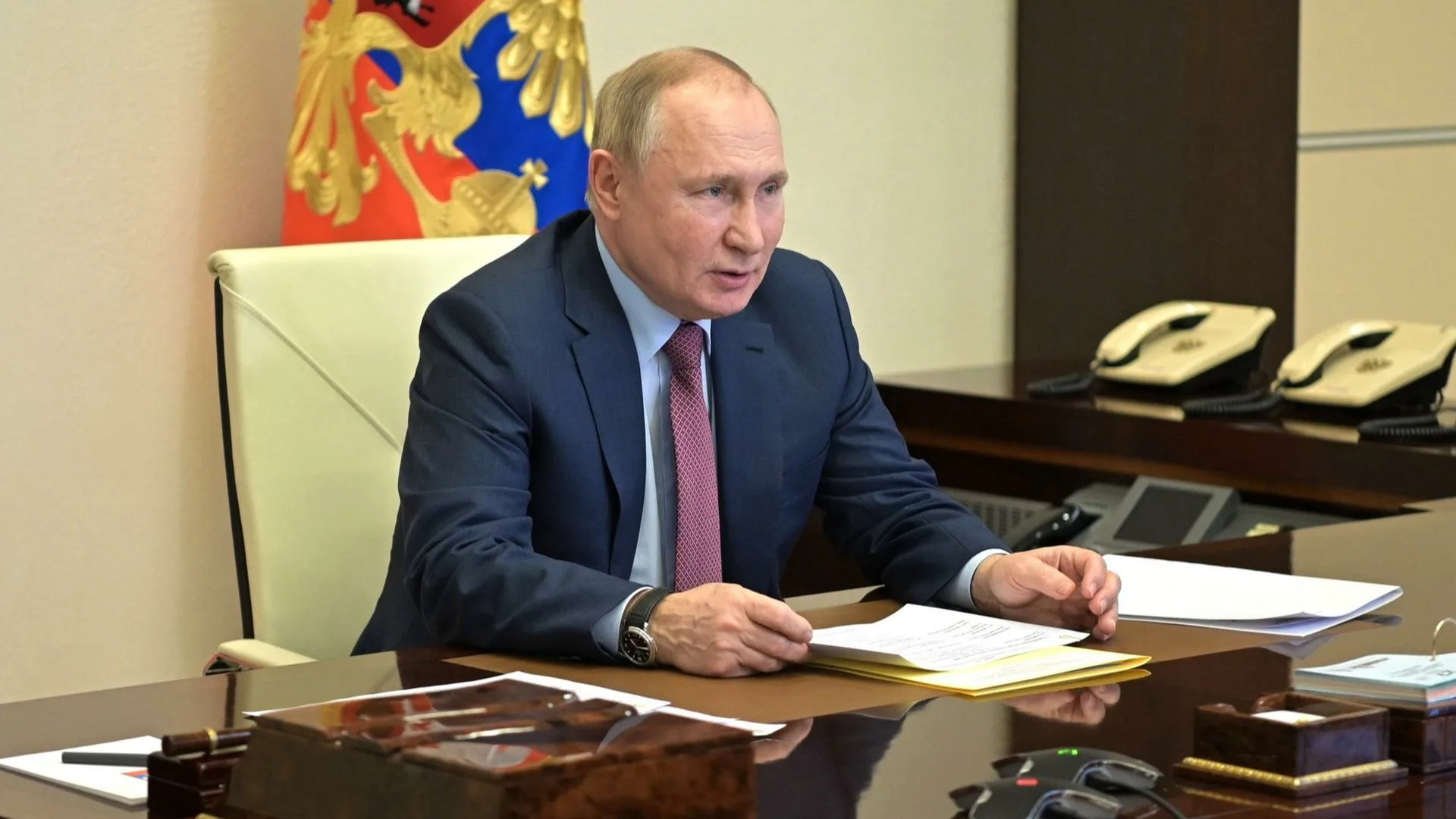 Путин обсудил с правительством параметры бюджета на трёхлетку