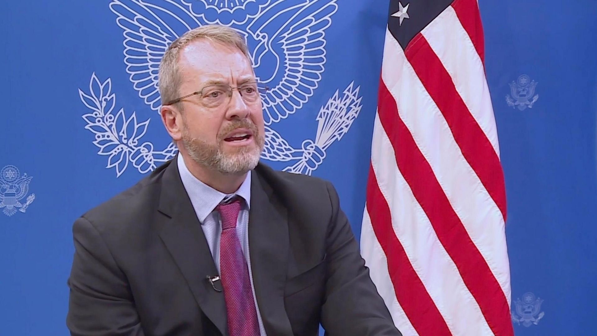 Бывший посол США назвал истинную причину давления на Венесуэлу
